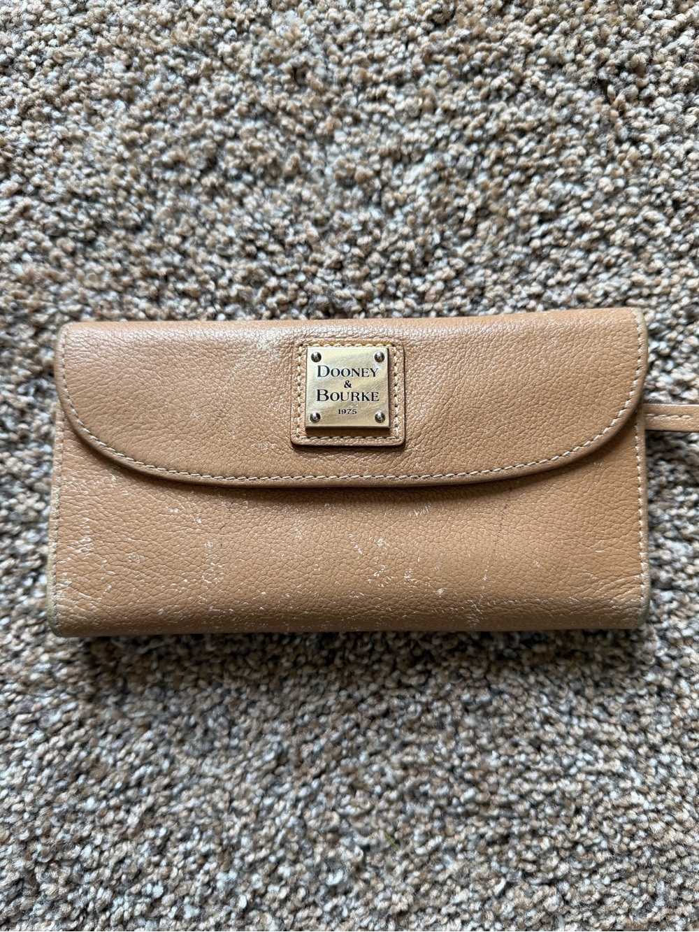 DOONEY & BOURKE Tan Pebble Leather Wallet